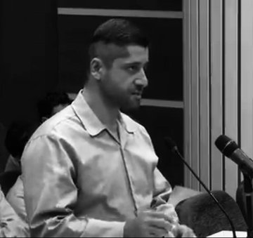 darushmemar's tweet photo. #سیدمحمد_حسینی یکی دیگر از محکوم شدگان به اعدام است که در مراسم چهلم حدیث نجفی بازداشت شد. محمد را برای گرفتن اعتراف اجباری شکنجه کرده اند. او بیگناه است و کسی را ندارد که کارهایش را پیگیری کند. صدای محمد باشیم.
#مهسا_امینی https://t.co/bmfHEG35ix