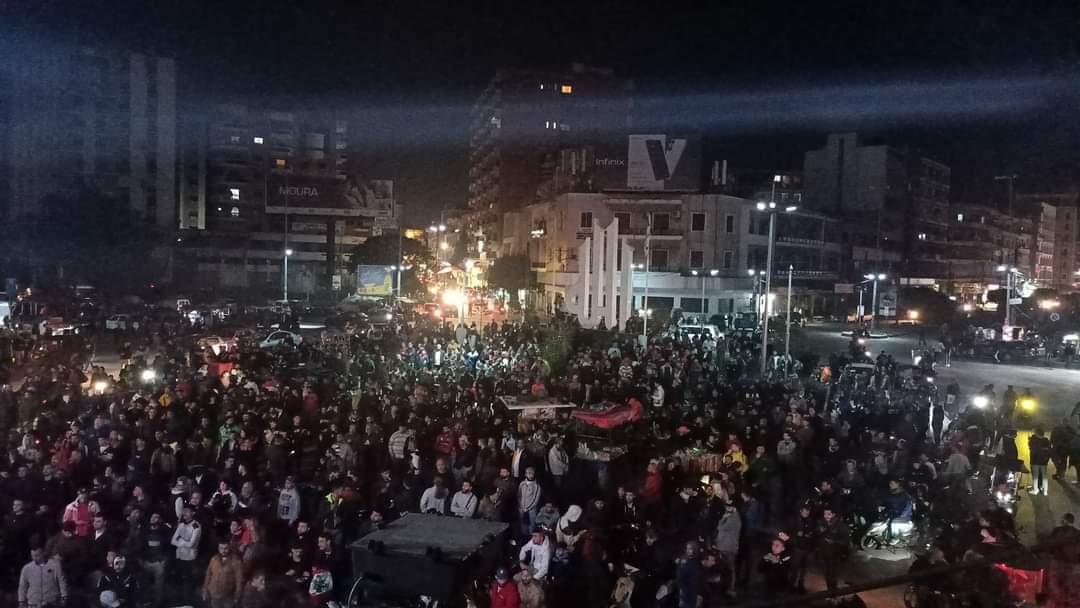 linalegha's tweet photo. ساحة النور في طرابلس يحتفلون بفوز المنتخب المغربي على البرتغال و تأهلهم لنصف نهائي كأس العالم 🇲🇦🇱🇧
#المغرب_البرتغال 
#أسودالأطلس 
#كلنا_أسود_الاطلس 
#كلنا_المغرب https://t.co/VrH378SOQa