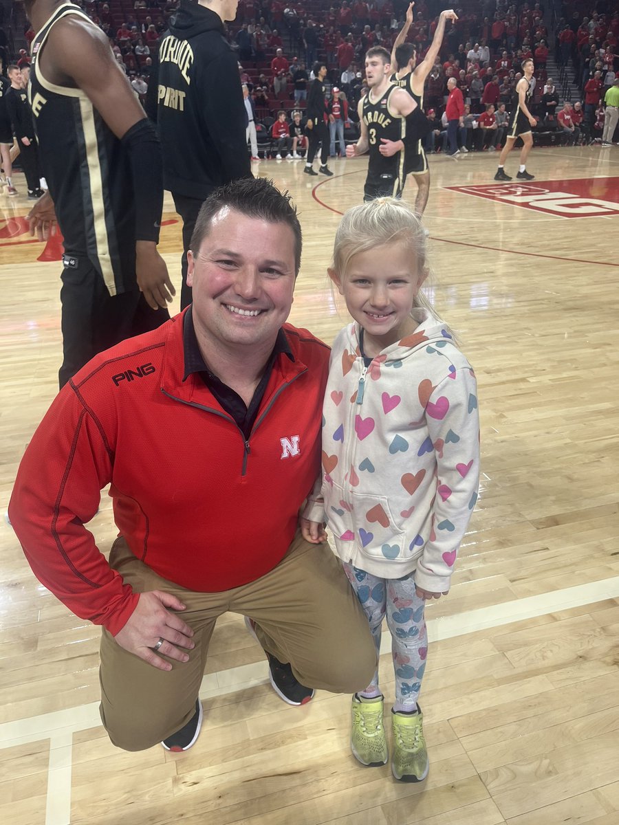 mrfrew's tweet photo. Daddy-Daughter date!!! #huskers https://t.co/60X4KNfpz7