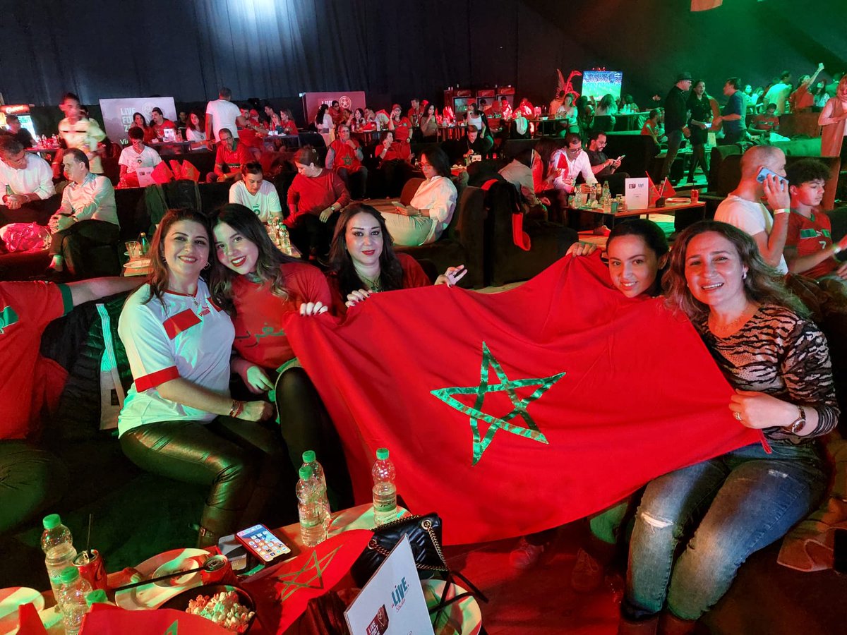 📷 عمدة الدار البيضاء السيدة نبيلة الرميلي أثناء متابعتها لمباراة النتخب الوطني المغربي أمام نظيره البرتغالي برسم ربع نهائي كأس العالم قطر 2022
⚽️ 🇲🇦 👏