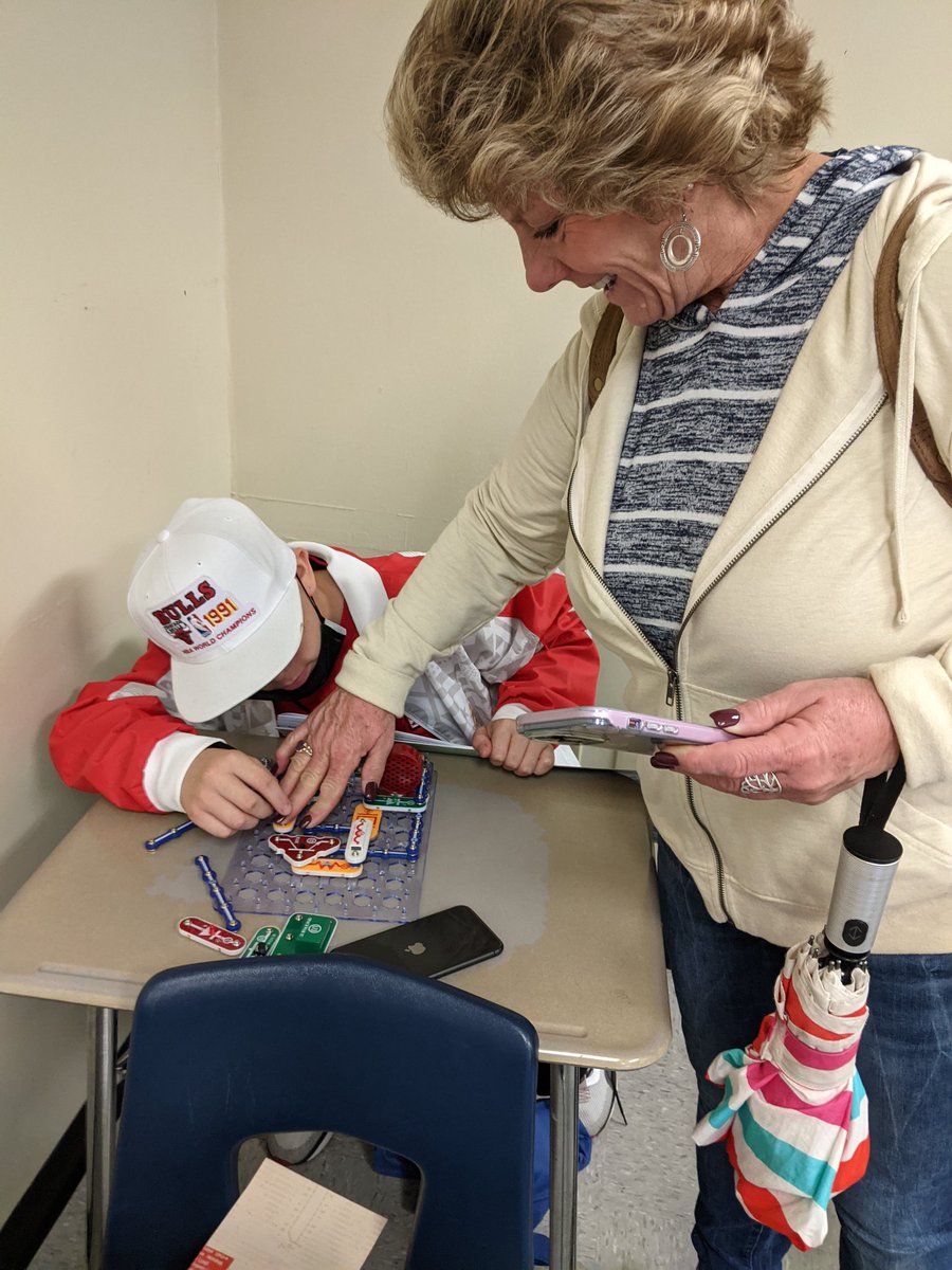 Stacy Hunter tweet media