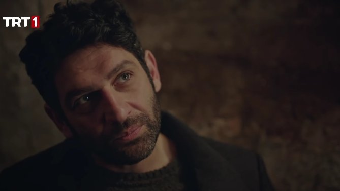 Tansellendik's tweet photo. Sana geldim. Gelmeyecektim. Yolda gelmemem için elli tane sebep saydım, ama sebepleri saydıkça fark ettim ne kadar çok gelmek istediğimi 🤧
#hannac #masumlarapartmanı https://t.co/gDFHATMJgC