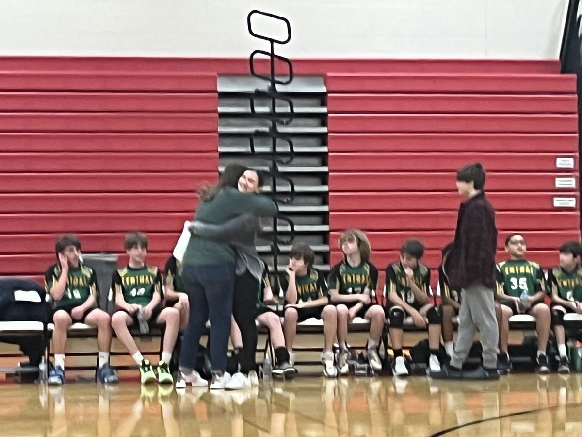 jendaly12's tweet photo. Game 2🎉🎉🎉 tournament champs!!@EPCMS_Athletics #BeEvergreen https://t.co/flTKSfRmDq