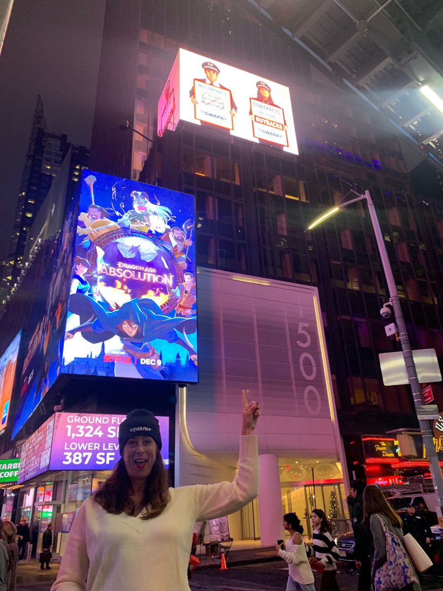swapapilots's tweet image. Visiting Manhattan? Got time on an overnight in LGA? Head to 1500 Broadway and take a photo with our Billboard and post it in the comments! #SS4M #Contract2020 #DealsBeforeDividends