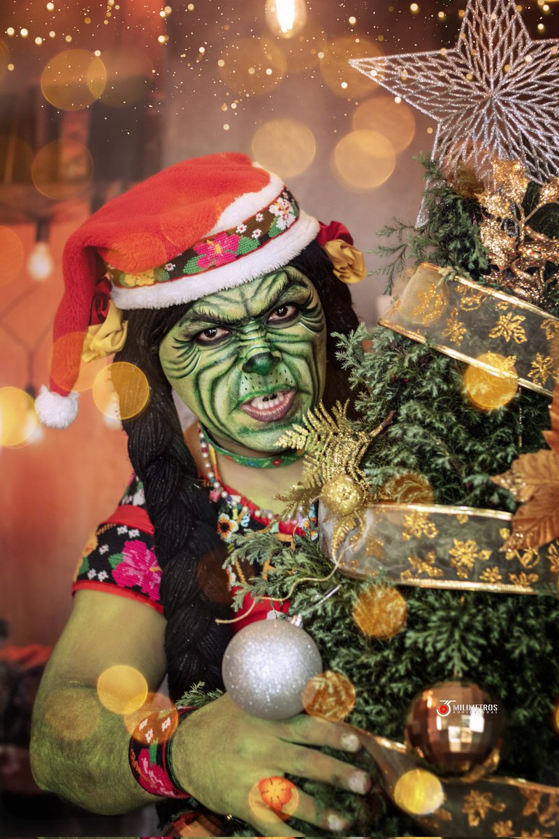 LaChoka's tweet photo. NAVIDA NI QUE LA RIATA...
🌲👈🙄

#KasiGrinch #Navidad2022 https://t.co/tNCVokZ5D2