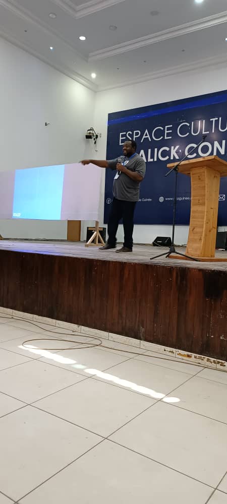 Cyprien_T's tweet photo. Planifier et organiser des évènements avec Google Workspace par @Cyprien_T 
#DevFest2022 #DevFest #DevFestConakry #DevFestConakry2022 #GDE #GoogleWorkspace https://t.co/KksTFvSvBa