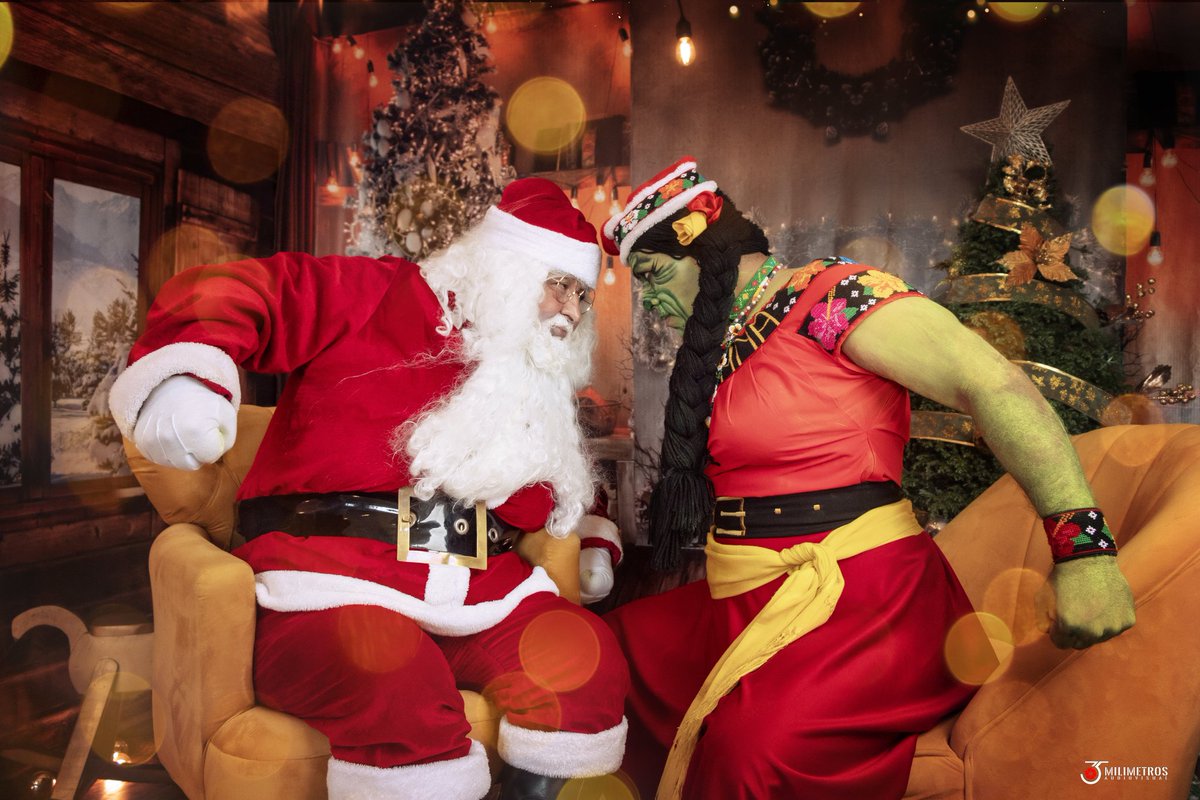 LaChoka's tweet photo. SANTA ME LA PELA...🎅👈😏

#KasiGrinch #Navidad2022 https://t.co/mVvR20bNlq