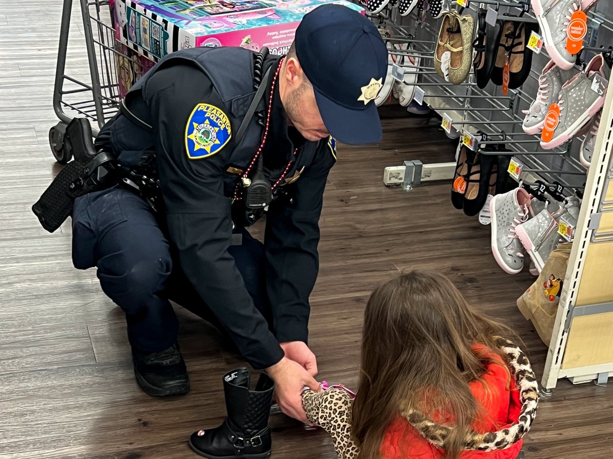pleasantonpd's tweet photo. Thank you for your generosity, Pleasanton! Your donations helped 24 local kids in need. As part of Shop with a Cop, we treated the kids to an unforgettable day, which included hot chocolate and a shopping spree with our staff members. We appreciate your help during the holidays. https://t.co/XJKt21pJQG