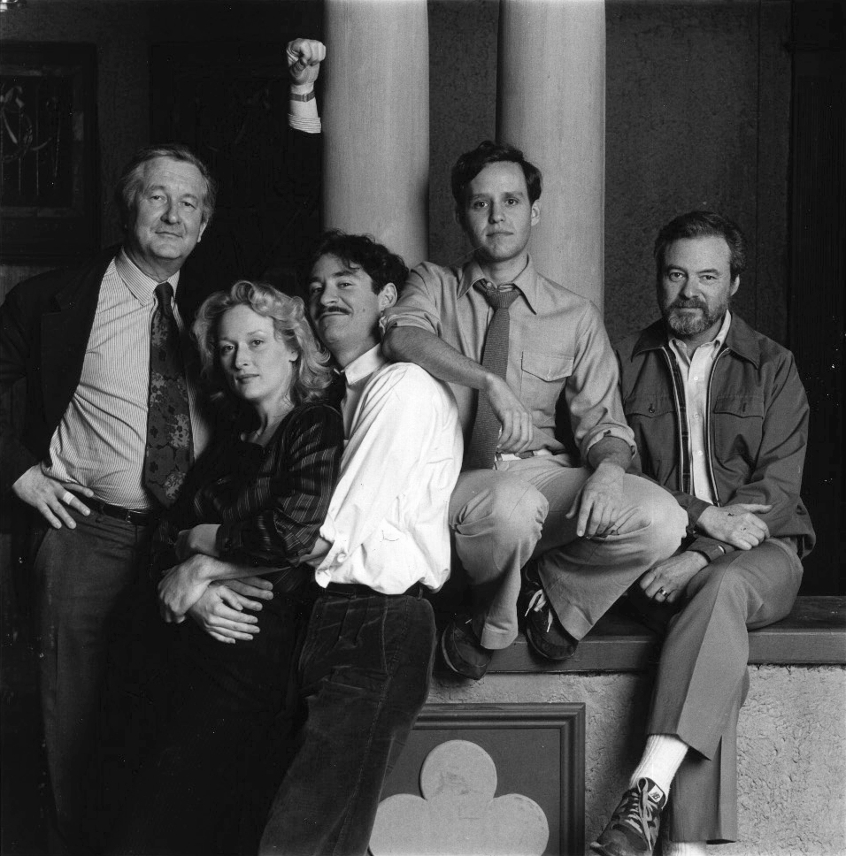 William Styron, Meryl Streep, Kevin Kline, Peter MacNicol and Alan Pakula on the set of 'Sophie's Choice', 1982. #20yearsago