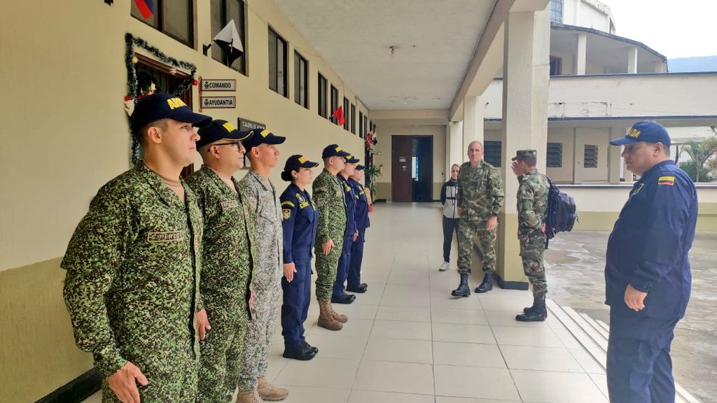 Soldados del Batallón de Artillería N.°4, a través de una jornada de bienestar, recibieron servicios de salud oral y orientación psicologíca. Esta actividad fue desarrollada por Profesionales Oficiales de Reserva de <a href="/ArmadaColombia/">Armada de Colombia</a>, el #BAPOM4 y #BASPC.