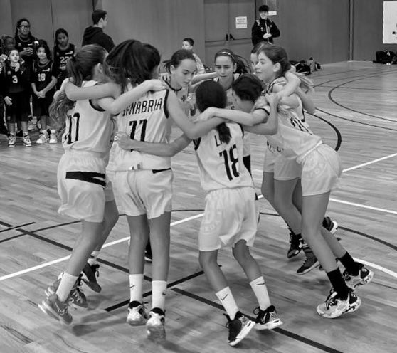 Torneig <a href="/CopaMaresme3V/">Copa Maresme 3Viles</a> Mini🏀

👉🏻 El Mini Negre femení també ha participat aquests dies a la Copa Maresme. Les nostres noies han finalitzat en setena posició!!!💪🏻

😍 Bona feina de totes les jugadores, que ho han donat tot i s’emporten molts aprenentatges!🖤💛