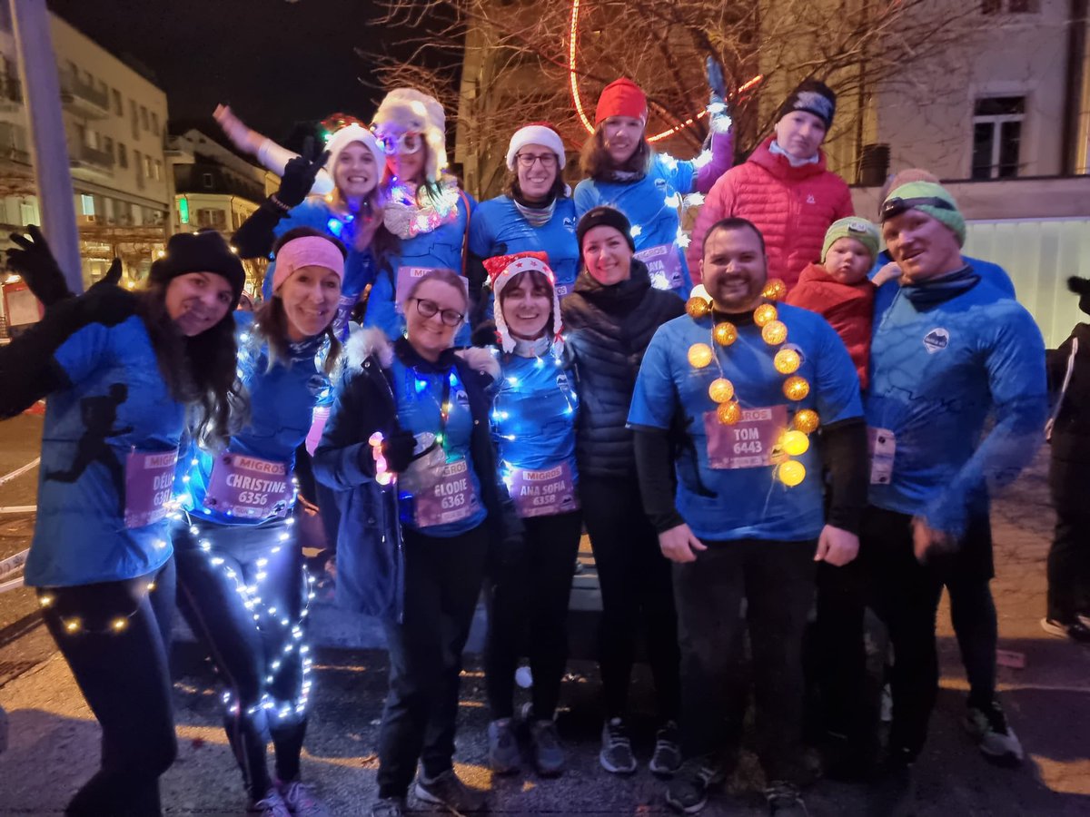 Course de Noël à Sion avec <a href="/hopitalvs/">Hôpital du Valais - Spital Wallis</a>. Team soins intensifs.