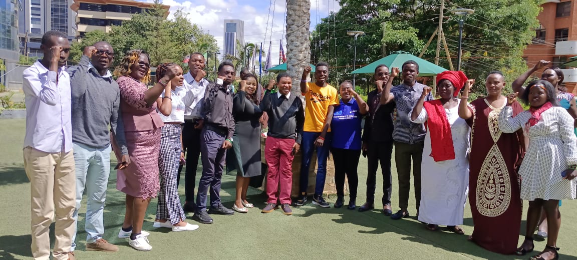 Anne Tek tweet media