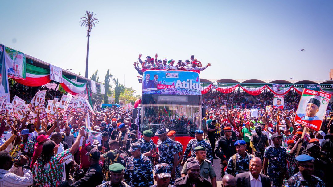 AtikuYouthWing's tweet photo. Today, As Members Of The Wings Of The Unifier,We Made A Loud Statement Today At The Eagle Square During @OfficialPDPNig Presidential Campaign Rally.

FCT Has Always Been A Traditional Home To The PDP.

#AtikuOkowa2023 

#RecoverNigeria #RecoverAbujaWithAtiku #RecoverAbujaWithPDP https://t.co/D9uXyGzuvJ