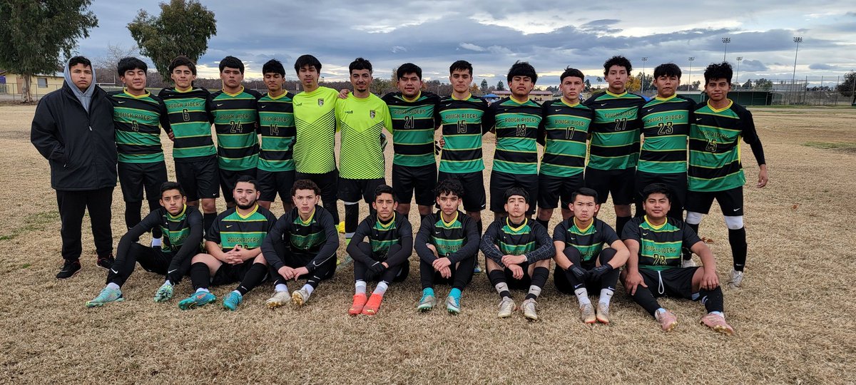 Rough Rider Futbol will play the final of the Lemoore tournament at 1:30 vs Faith Christian (Coalinga)
On to the championship!
Dale Verde!
#ForGreaterGlory #StayHumble 💚💛🖤⚽️💪🏾🐎🤠