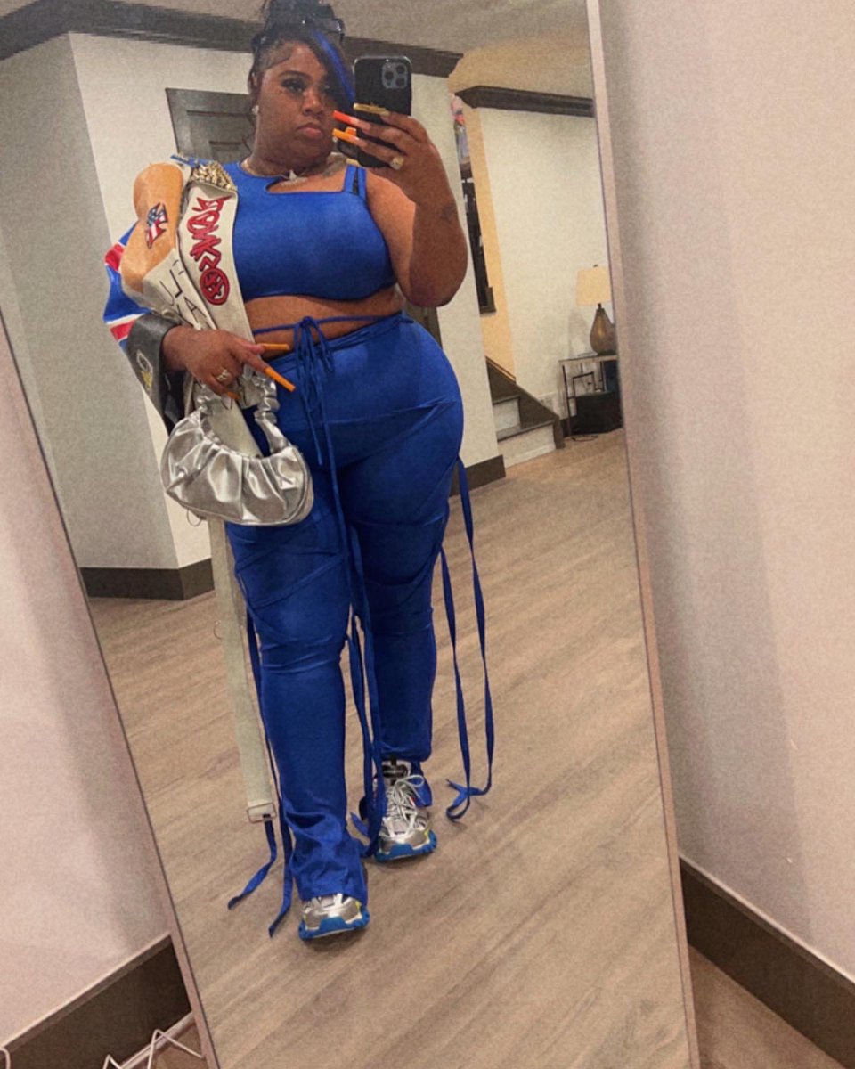 Plus2Cort's tweet image. Ima RAW Ass B*tch but swear to God I can’t be fu*ked with 🤩💙