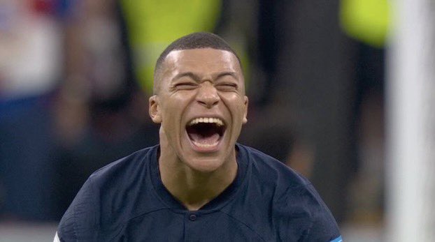 lulijfe's tweet photo. La tête de Mbappe pour le penalty raté DOIT DEVENIR UN MEME DE RÉFÉRENCE ! #FRAANG https://t.co/kWtMFzNrNX