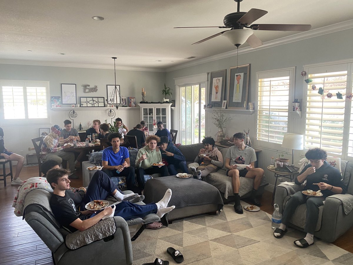 ericbridgeland's tweet photo. Very few things more enjoyable than having our AMAZING guys to the house for wings and b-ball! 😊 Hearing laughing and enjoying themselves is 2nd to none. #LoveOurGuys https://t.co/6NdPwOhOPt