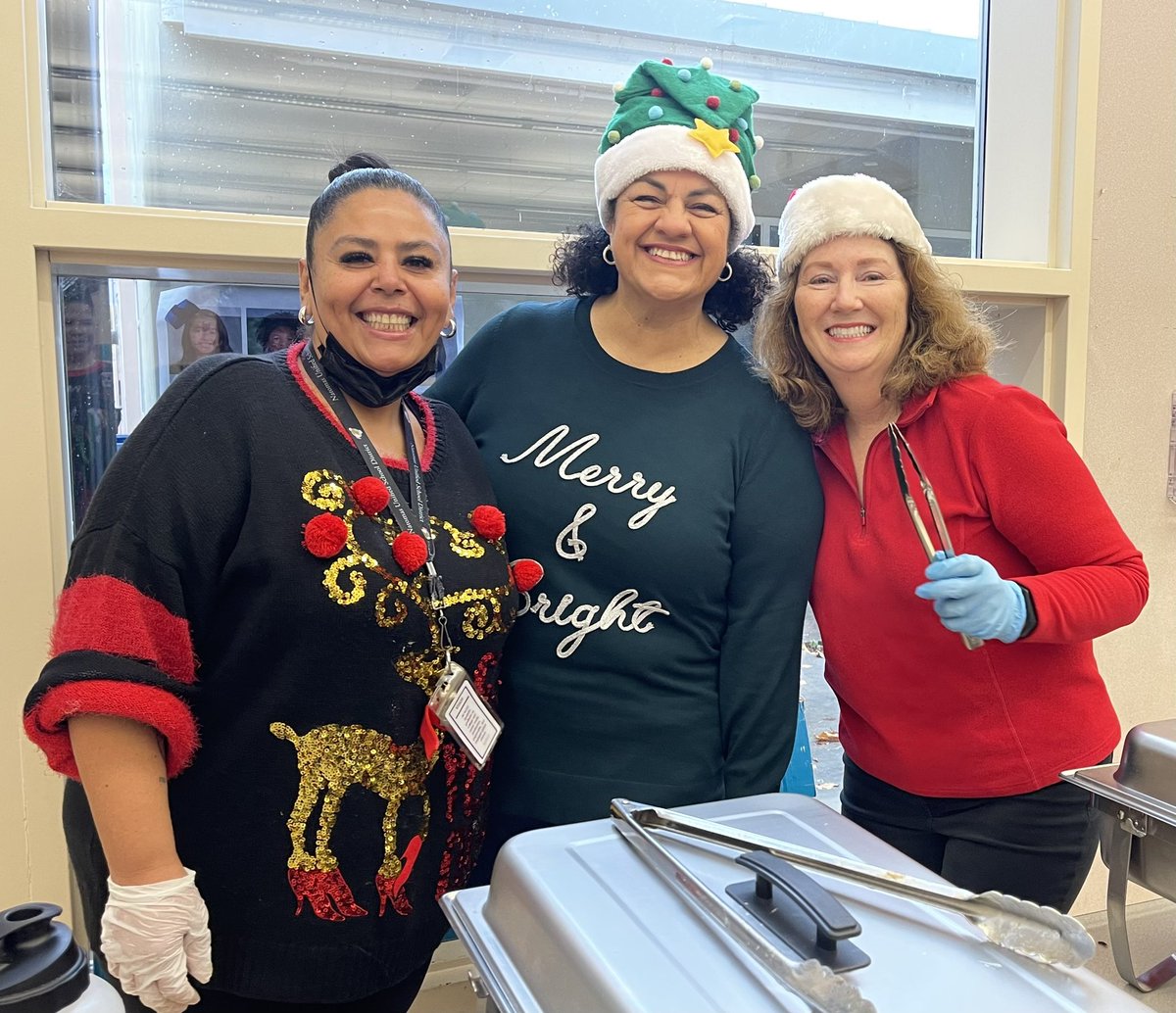 MrsReilly2WR's tweet photo. Oh what fun it is to have breakfast with Santa! @WitterRanchElem Hawks loved taking pictures with the big guy! https://t.co/4VVRojHboV