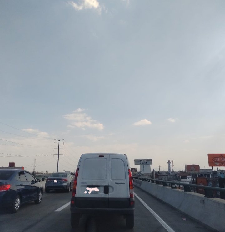 JorgeErnestoHS's tweet photo. Muy elevadas las #TarifasPeaje del "MacrolibramientoMexiquense", autopista Naucalpan-Ecatepec. El tiempo de supuesta rapidez se esfuma con 18minutos a vuelta de rueda en los últimos 600 metros. A pesar de la multimillonaria recaudación casetas de cobro cerradas #Saascaem 👎🏼 https://t.co/7KdQU4Uf9H