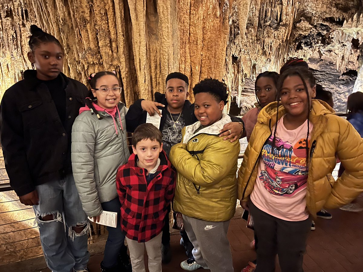dr_heatherc's tweet photo. Fun day at Luray Caverns with our KJES We Leap students! https://t.co/TDnZVm8oWS