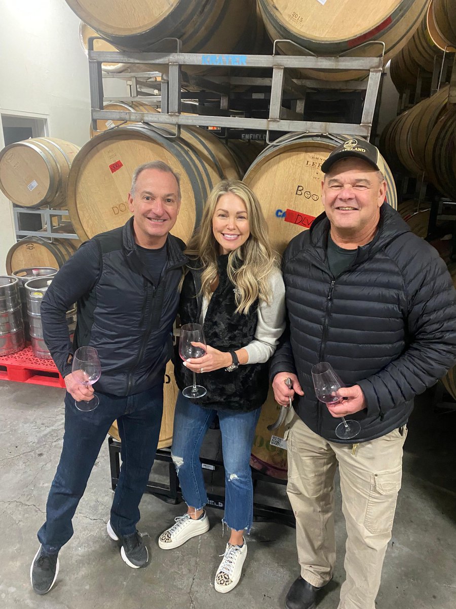 SanglierCellars's tweet photo. New wine club members, the Cary’s, enjoying a tasting with Glenn Alexander.
You can book your personal wine tasting by visiting https://t.co/uUpSBlV2an
#californiawines #sonomasips #familybusiness #winetastings https://t.co/pYQ1f7BTJT