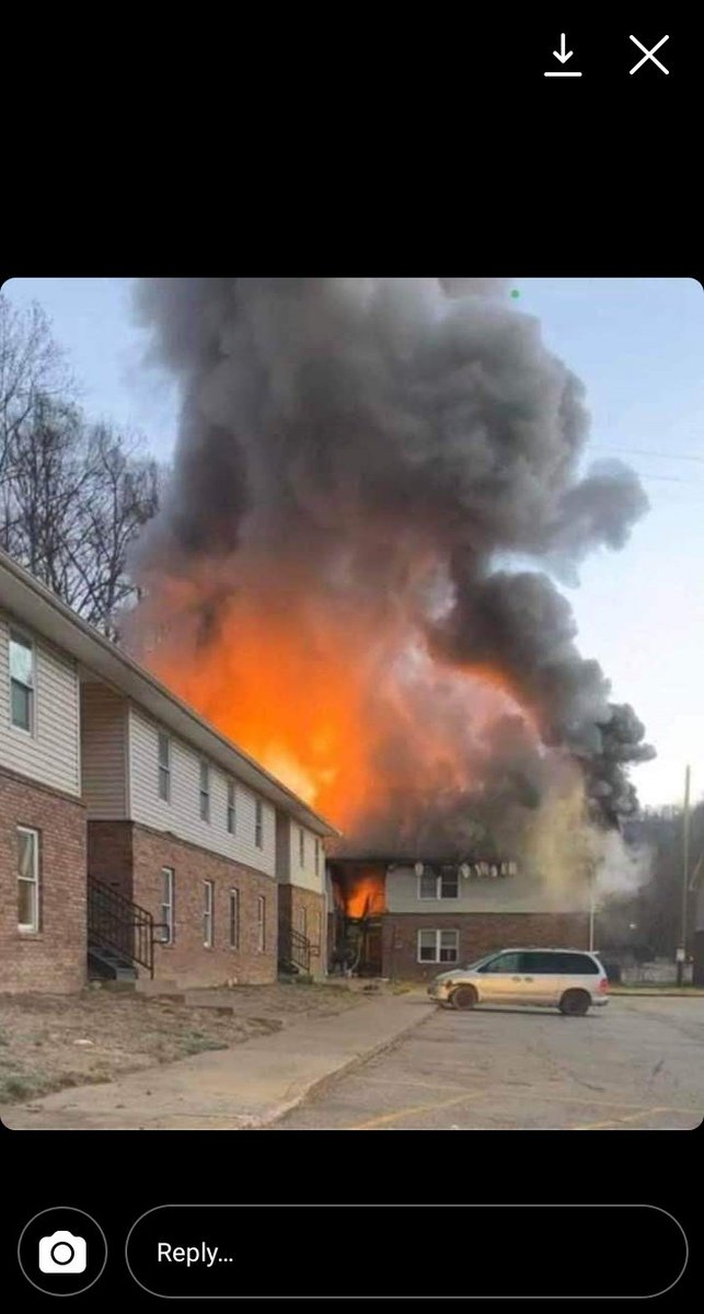 coalrivercrazy's tweet photo. #apartmemtfire #losteverything https://t.co/BoLD9JVGV4
