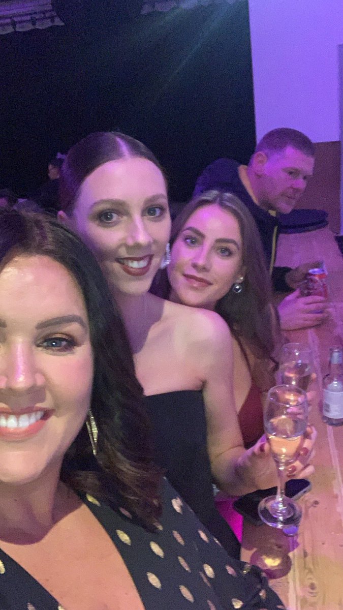 Swapping Robots for Prosecco 🍾🎅🏻 <a href="/_mg505/">Michaela</a>