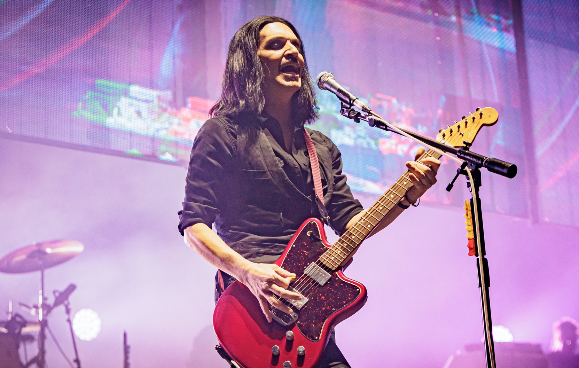 Big happy birthday (and get well soon!) wishes to Brian Molko of Placebo! 