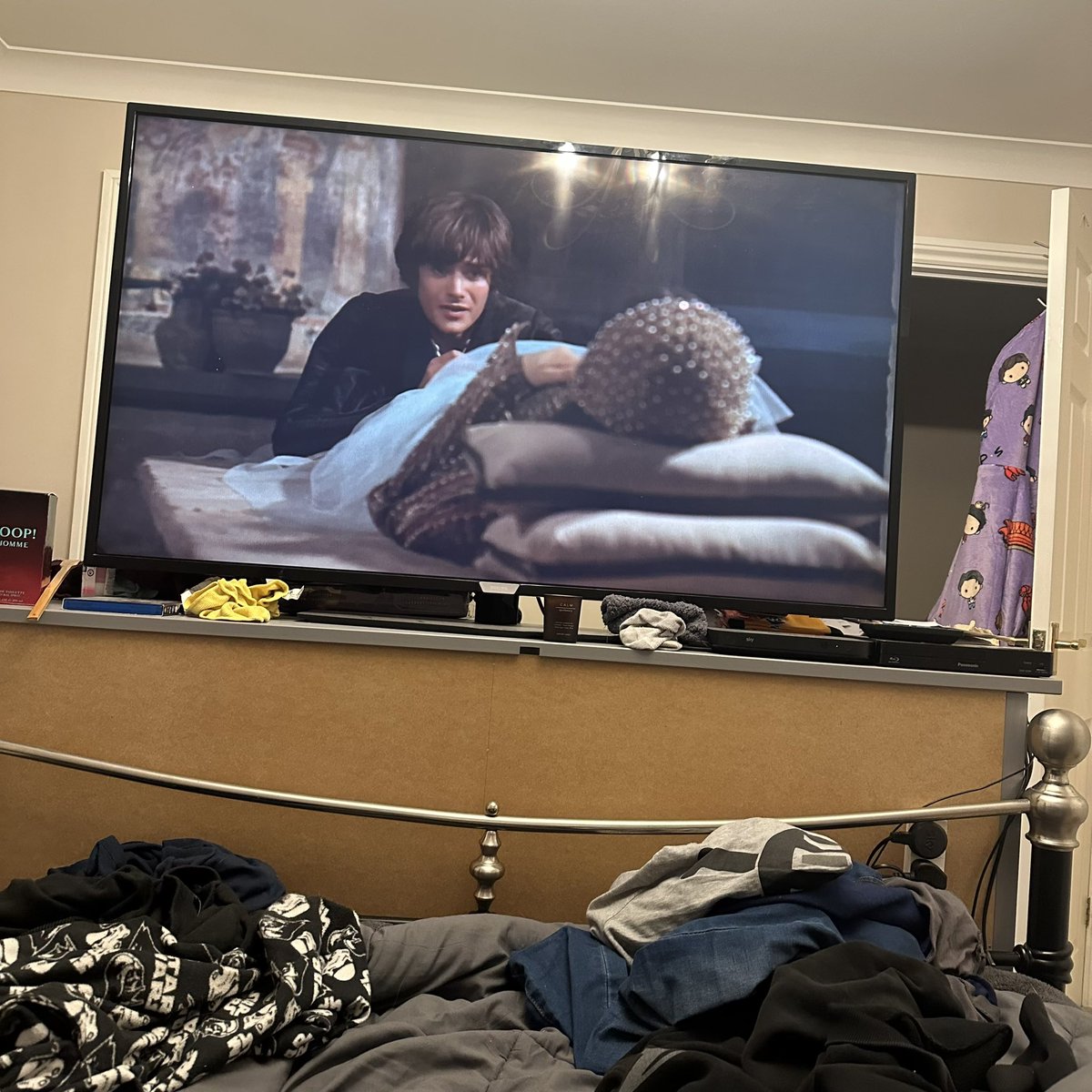 BexJBox tweet picture