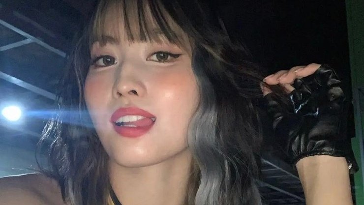 momosfeed's tweet photo. the hot girl series of hirai momo https://t.co/Rxy7lc9jpZ