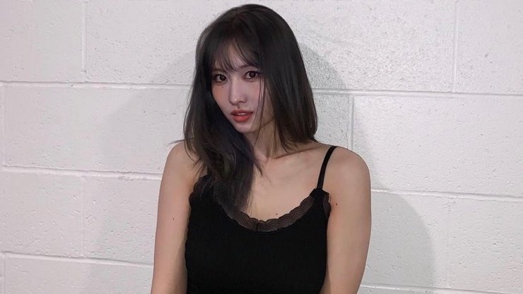 momosfeed's tweet photo. the hot girl series of hirai momo https://t.co/Rxy7lc9jpZ