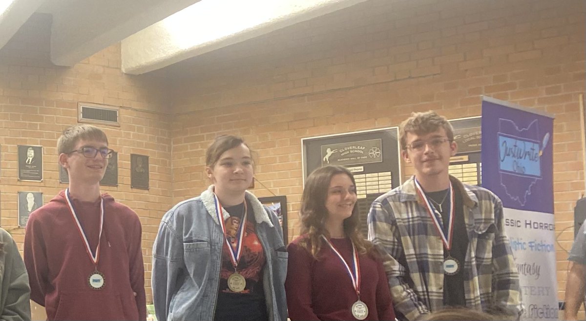 Teach451's tweet photo. In 6th place for Division II…. Israel Gole!! #bulldogs #ofhs #bulldogswrite https://t.co/7ObQxIhUsX