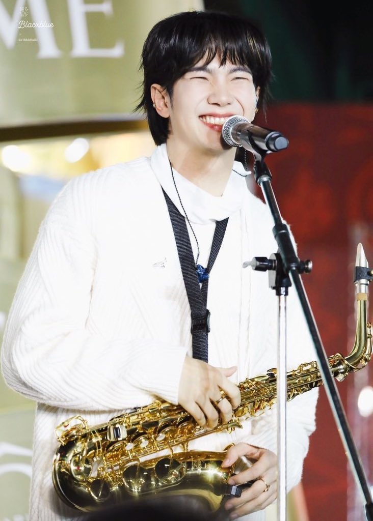 Oweni_Ie's tweet image. Does it ever                     Just how
drive you                          fast the
crazy                                 night change