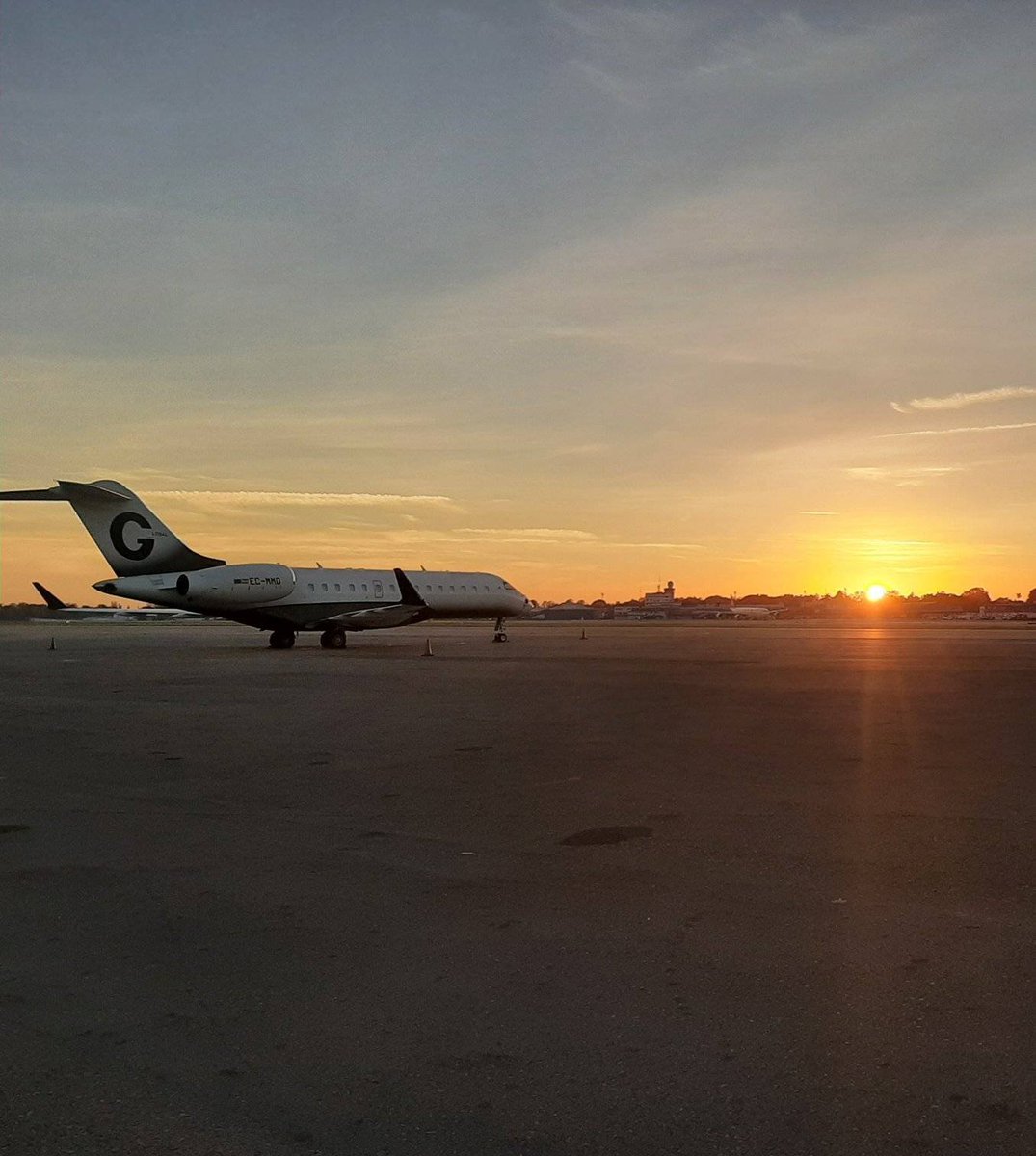 FlconEYES's tweet photo. ✈️EC-MMD | #ECMMD | #34520D
Bombardier BD-700-1A10 Global

Luego de 16 días en #Cuba, Miguel Fluxa Rossello dueño de #Iberostar copropietario y director general de #Camper y fiel devoto de la Dictadura de #Cuba, vuela de retorno a #Mayorca

#Hoy #OSINTCuba #cuavion #Cuba #10Dic https://t.co/Kzs5bL8YYo