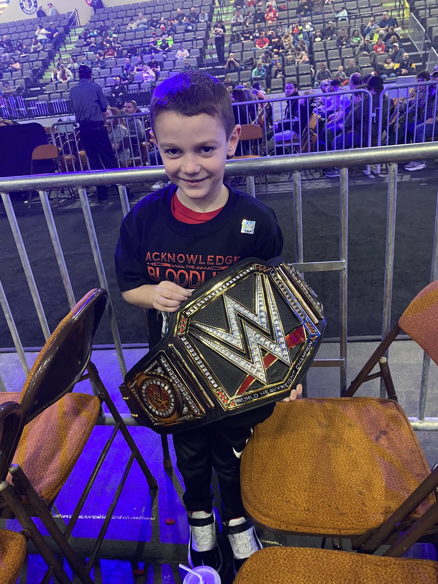 JakeWalgate's tweet image. Ready for live WWE action tonight. #wwewheeling