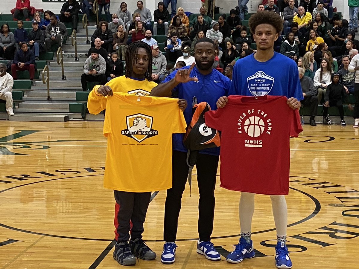 LEFalconsHoops's tweet image. Your Lutheran East Falcons defeat the Emmanuel Christian Academy Warriors 81-67, and advance to 5-0 on the season!

Cody Head received the Player of the Game award with 41 points, TJ Crumble contributed with 16 points, and Icare Bakadisula had 10 points!

#YeahLue #LEUp