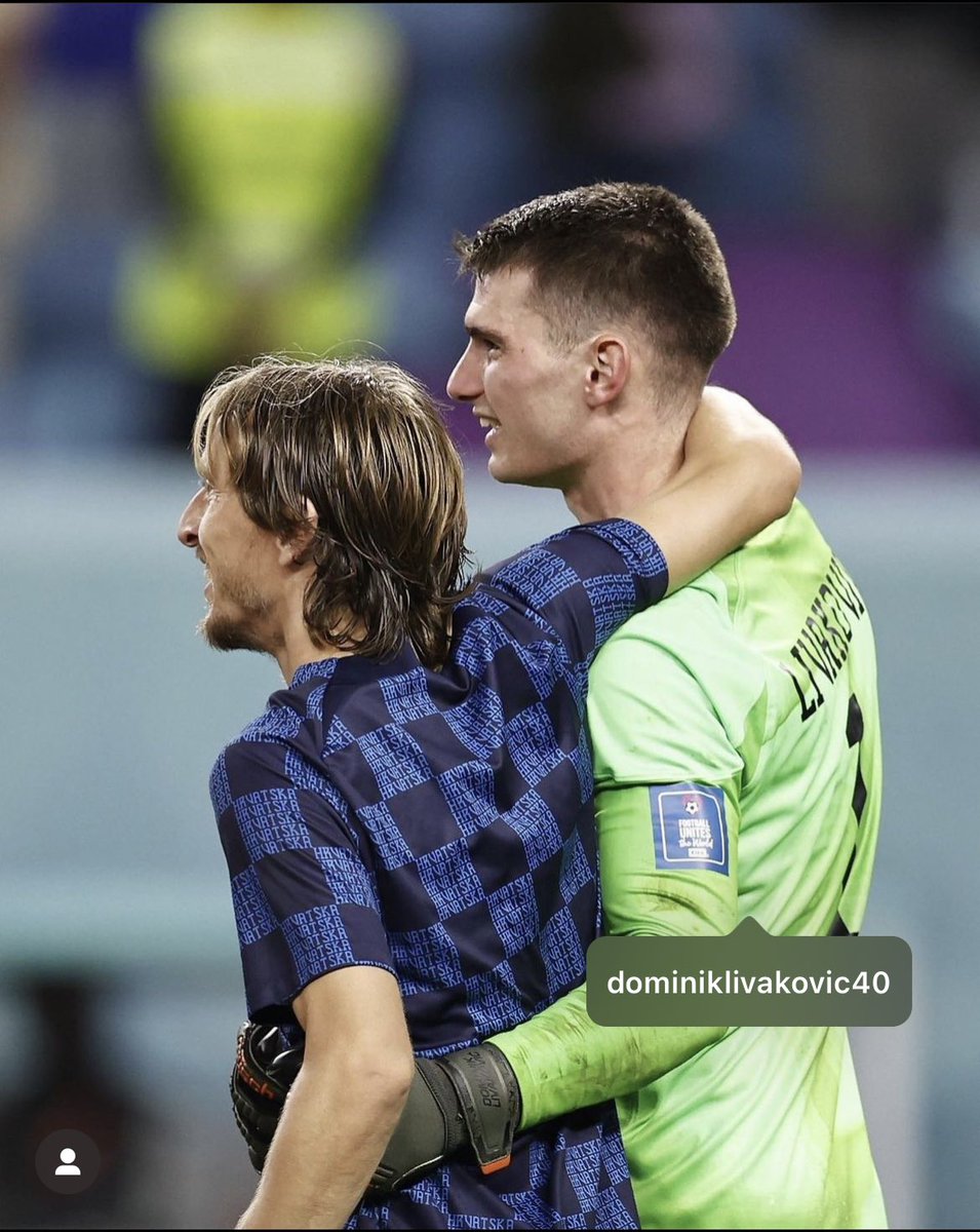 KimKimchan9808's tweet photo. stand for #Croatia #FIFAWorldCupQatar2022 https://t.co/ahNZdg9AJg