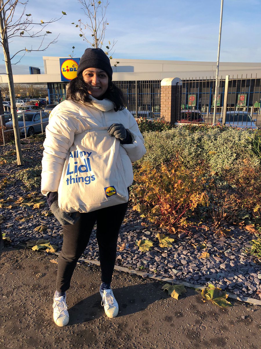 anaihitasingh's tweet photo. One of the most exciting things about moving house is that we will finally be living near a @LidlGB !! Got myself a tote bag in preparation for the move https://t.co/mQOsLqXdCt