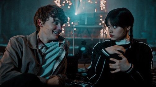 ceyrankaracam's tweet photo. SO I FINISHED #WednesdayAddams ALL I ASK IS THEM PLEASE S2: TYLER IS OUT OF REHAB ABLE TO CONTROL HIMSELF AND THEM THAT IS ALL BECAUSE THATS ALL I'LL BE REWATCHING TIL 2024 #WednesdayTyler 😭😩🖤🤍 https://t.co/dyAXxWJdGf
