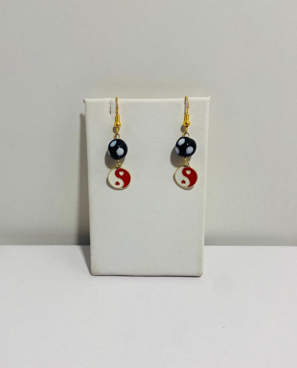 Christmas gift ideas! #etsy shop: Contadiodjo ying  yang earrings  #evileyebymaria etsy.me/3Y5p2js