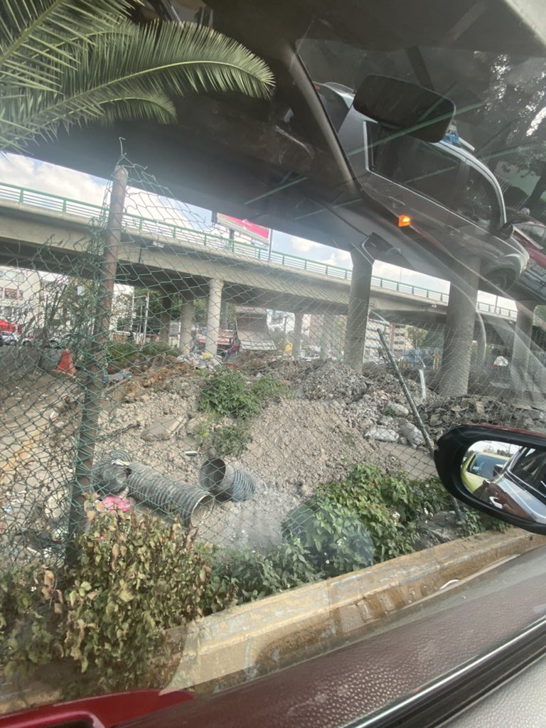 Rodrigo47150284's tweet photo. Bajo puente de Troncoso y Viaducto se convirtió en tiro oficial ? @Claudiashein @SEDEMA_CDMX , @Vcarranza_ @azucenau https://t.co/A6XEMmaOwn