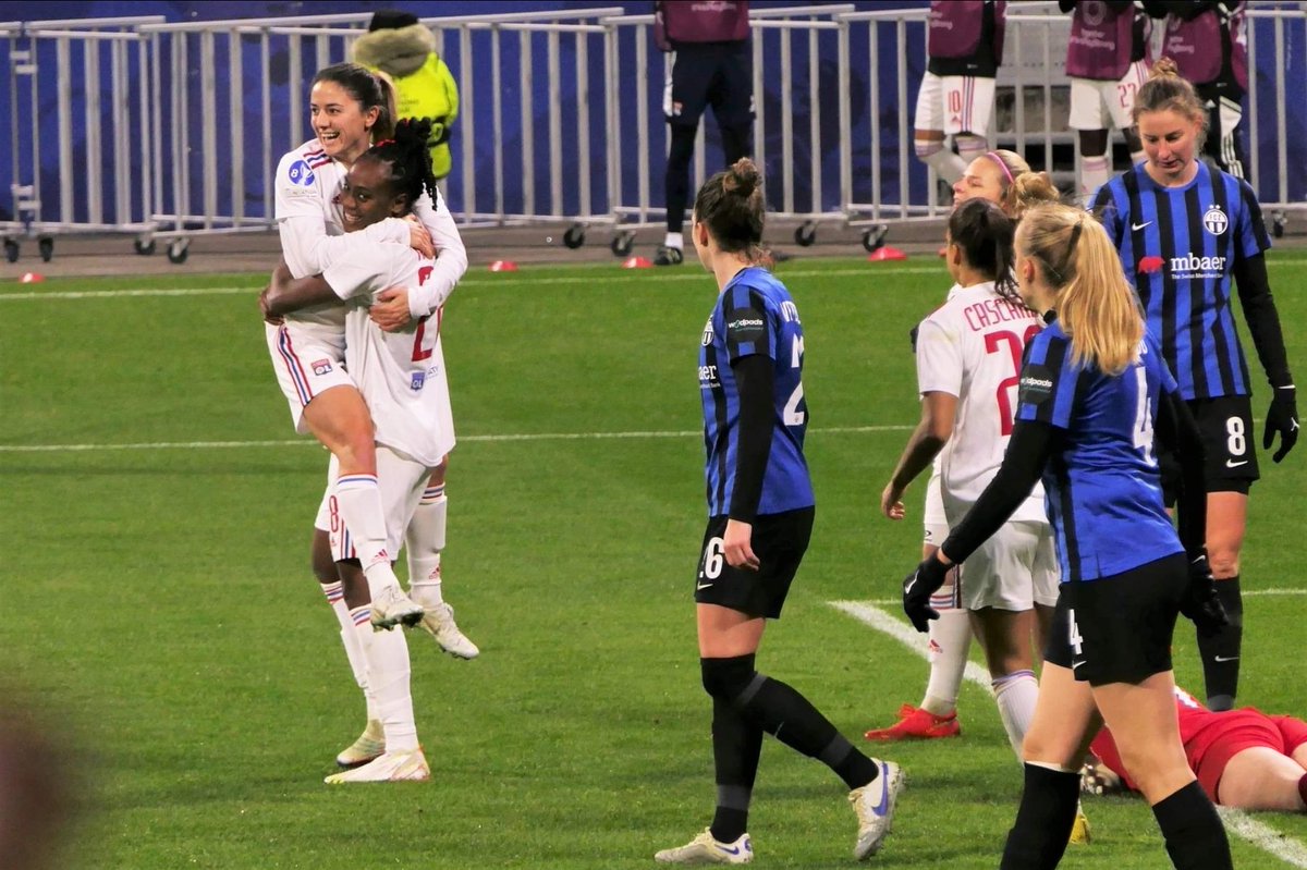 OLAngElles's tweet photo. #OLFCZ
Gooooaaalllll @MelvineMalard ⚽️
#UWCL https://t.co/golGTC7Ekl