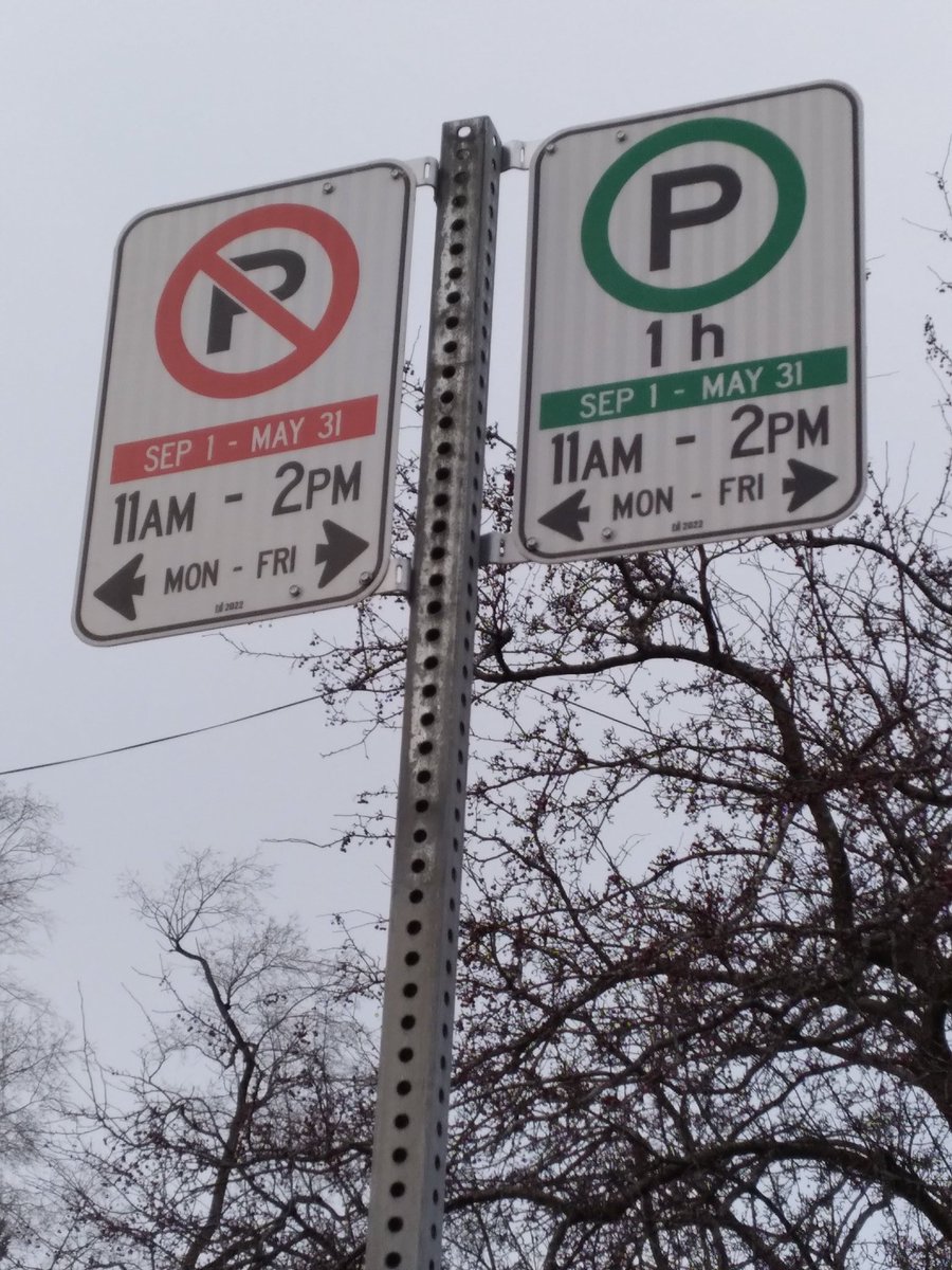 JRinyai's tweet photo. I'm scratching my head, do these two #Toronto #streetsigns make any sense to you?🤔🤣

#cityoftoronto #torontostreets #torontoontario #streetsign #humorous #funny https://t.co/0psMVvqcMT