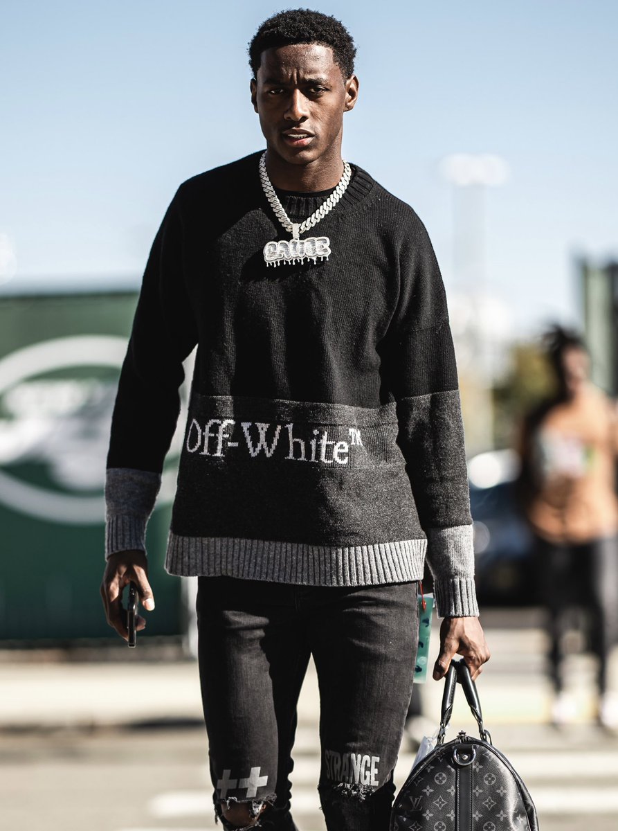 Talent is God given; Be Humble.
Fame is man given; Be Grateful.
Conceit is self-given; Be Careful.