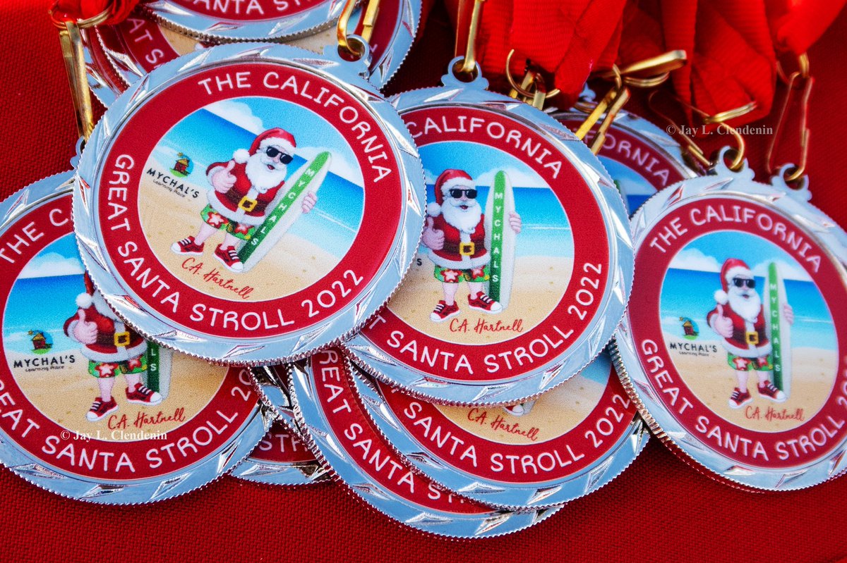 jaylclendenin's tweet photo. Fun seeing a #SantaStroll along The Strand between Hermosa and Manhattan Beaches this morning!
#HoHoHo
#Christmas
#bestcoast https://t.co/pUkSc23hzG