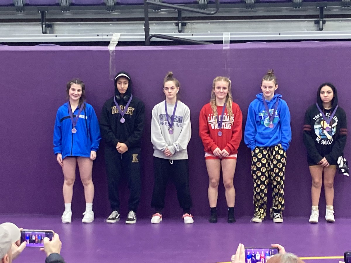Congratulations to Holly Emmons on taking 3rd place and going 5-1 at the Lady Pirate Invitational @BSmoWrestling <a href="/BSSDnews/">Blue Springs Schools</a>
