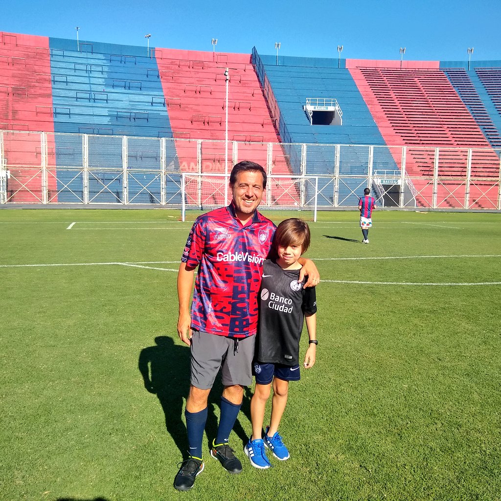 MarianoCFe's tweet photo. Los momentos perfectos no existen ...
#SanLorenzo https://t.co/ngPfqIglGo