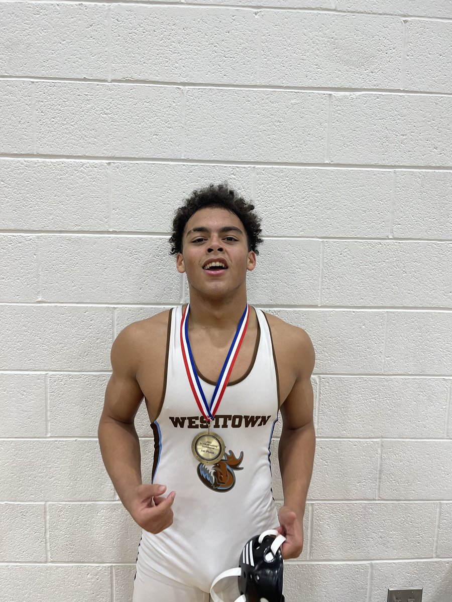 WT_Wrestling's tweet photo. We leave SCHA with three medalists: Tookes 113 🥇L Holgate  144🥉and Henderson 175🥇. Congrats guys! https://t.co/9ykLkgeQbb