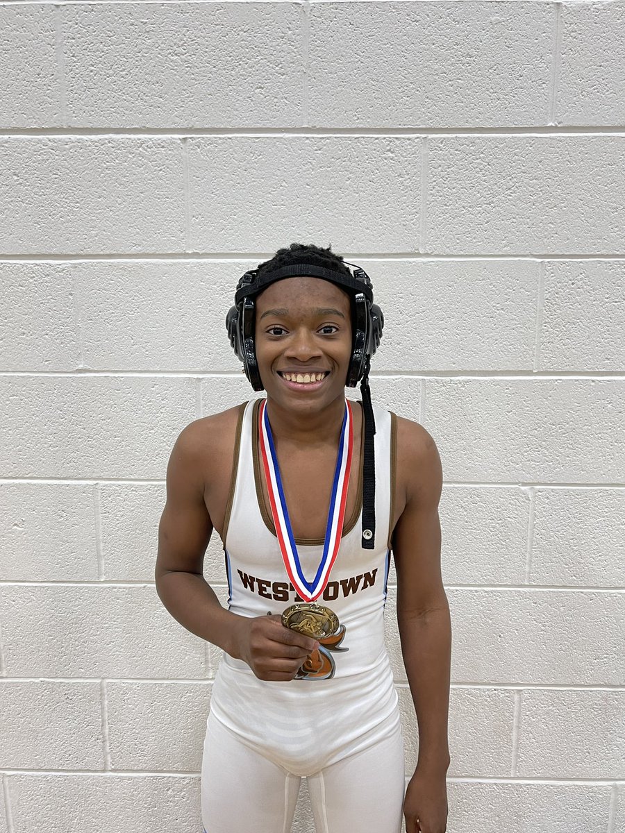 WT_Wrestling's tweet photo. We leave SCHA with three medalists: Tookes 113 🥇L Holgate  144🥉and Henderson 175🥇. Congrats guys! https://t.co/9ykLkgeQbb